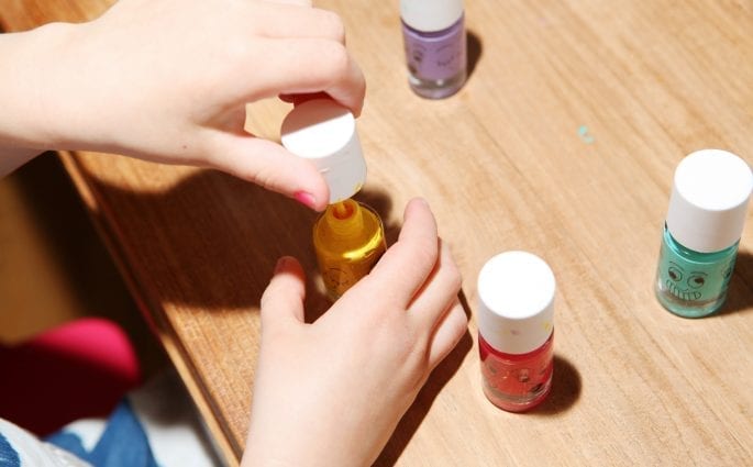 YM Anneke Kids nails