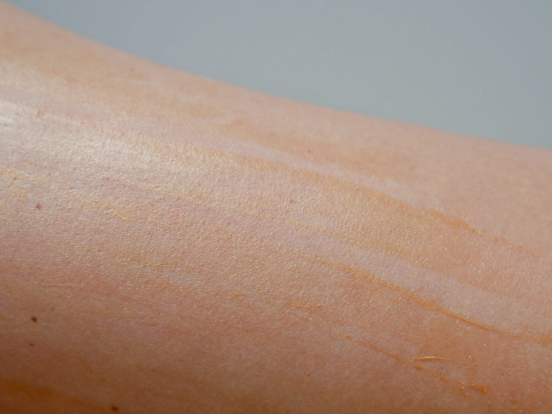 streaky tan, how to fix a self-tanning acciden