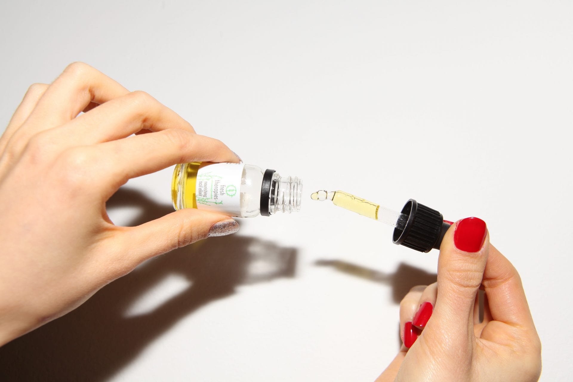 fresh therapies nourishing nail elixir