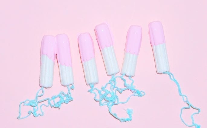 8 Tipps, um diesen Monat deine Periode zu überstehen | Amazingy Mag