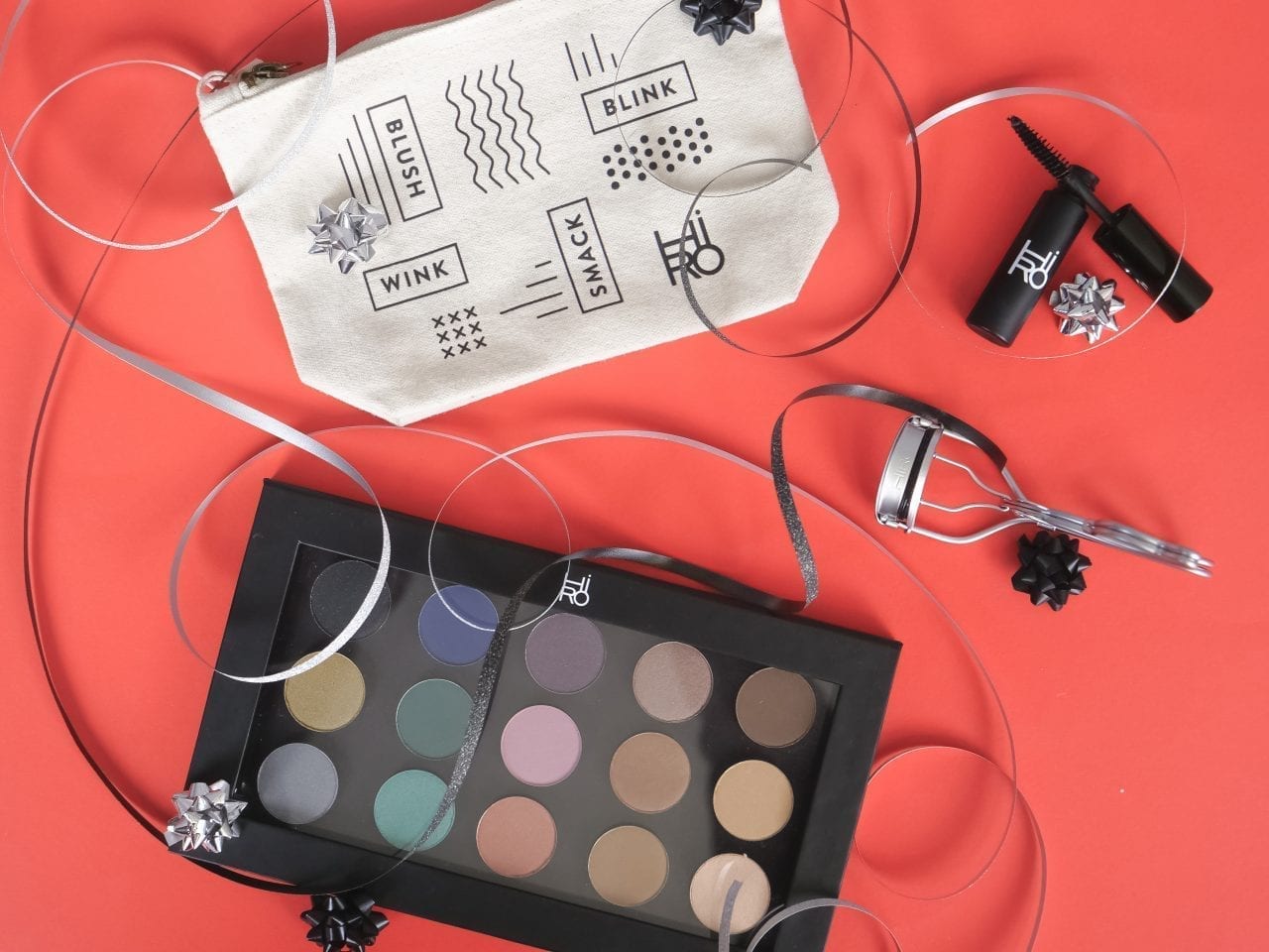 HIRO Pressed Eye Shadows Holiday Raffle Giveaway (Magazine)