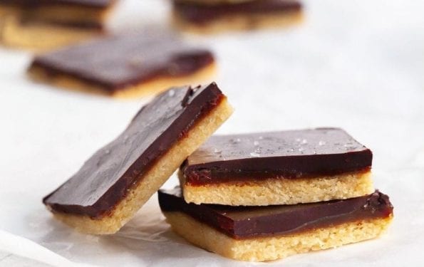 Veganes Millionaires Shortbread — Rezept | Amazingy Magazine