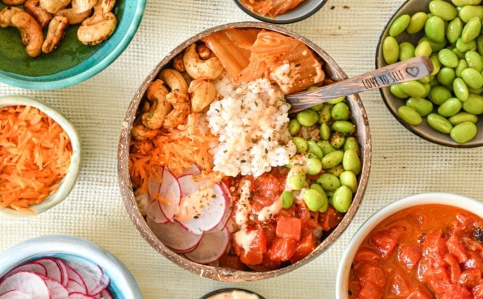Poke Bowl mit gekochter Wassermelone (Vegan) - Rezept | Amazingy Mag