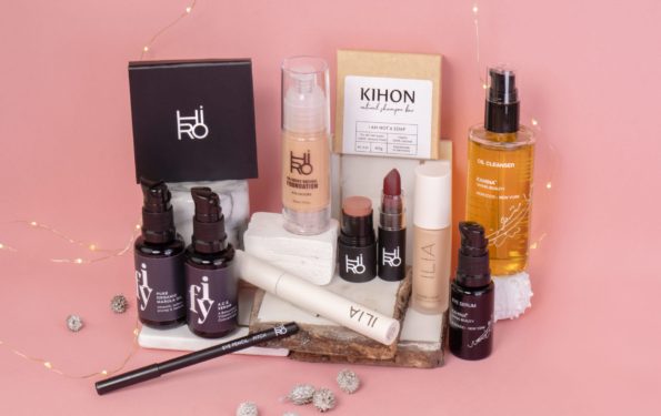 Amazingy 2020 Holiday Giveaways (Week 1) — "We Are Family" Set | Amazingy Magazine