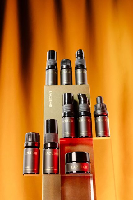 Lacueor - Luxurious Travel Set