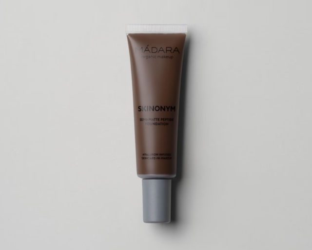 Mádara Cosmetics - SKINONYM Semi-Matte Peptide Foundation