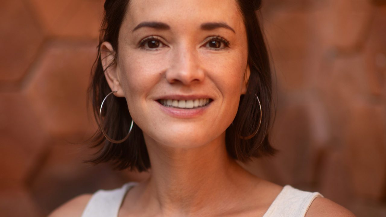 Jennifer Chan de Avila (Headshot #2)